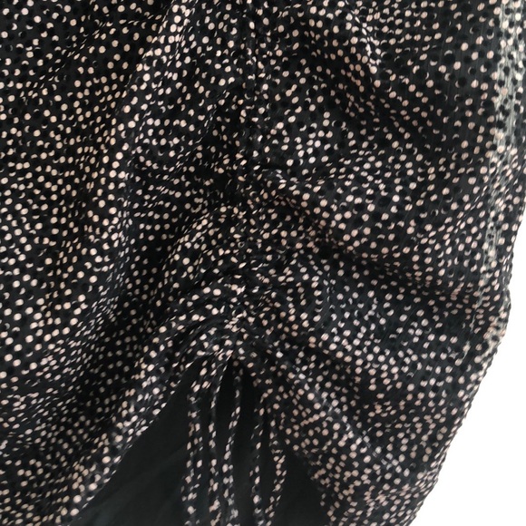 Dynamite skirt and blouse - Picture 2 of 8